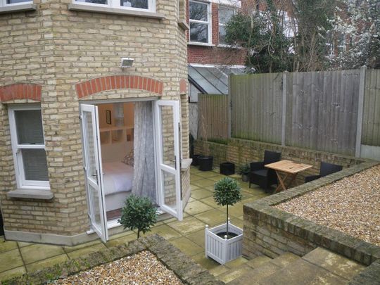 1 Bed Flat, Waddon, CR0 - Photo 1