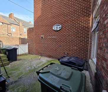 2 bedroom apartment to rent - Photo 6