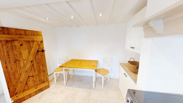 2 bedroom cottage to rent - Photo 1