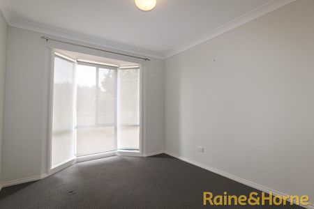 East Dubbo - Photo 5