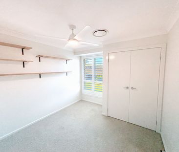 Modern, Low-Maintenance Living in a Convenient Aberglasslyn Location - Photo 3