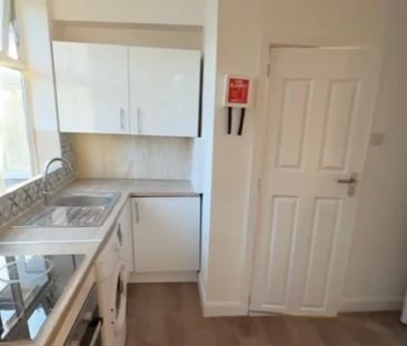 Studio Flat, Pinner Road, HA1 - Photo 4