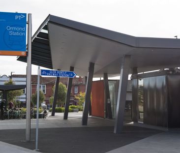 Modern design - McKinnon School Zone! - Photo 5