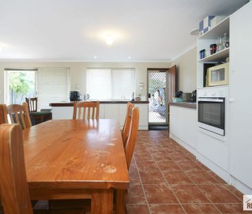Spacious Home - Photo 2