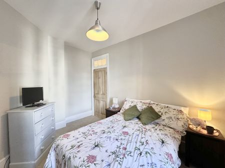 Fulham Road, . - Photo 4