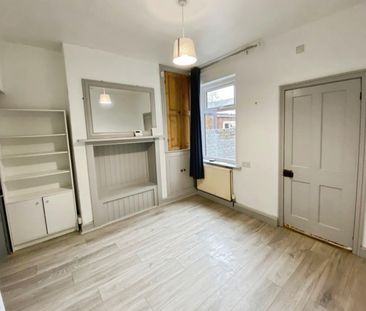 2 bedroom House To Let - Photo 2