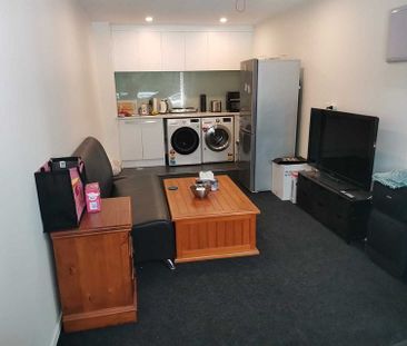 Ample Parking in Ormiston School Zone - Photo 4