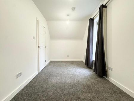 3 bedroom apartment to rent - Photo 3