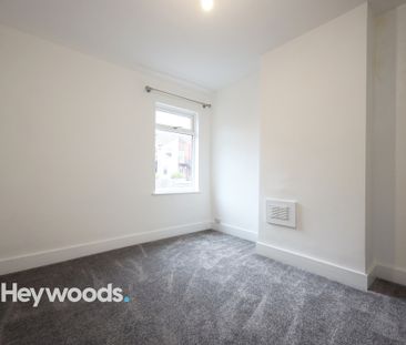2 bed terraced house to rent in Stubbs Gate, Newcastle-under-Lyme, ... - Photo 5