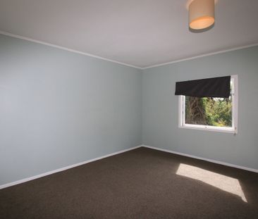 2/41 Derwent Crescent, Titirangi - Photo 4