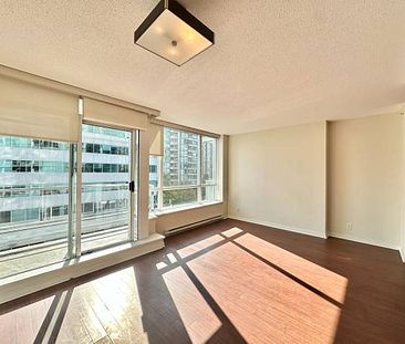 Beautiful Unfurnished 2B2B Corner Unit @ DT VAN - Photo 1