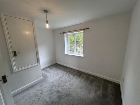 2 bedroom semi-detached house to rent - Photo 3