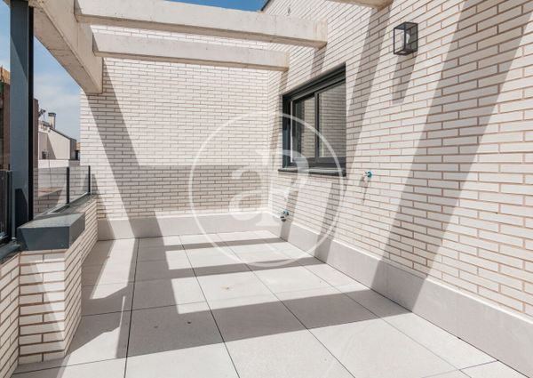 Penthouse for rent in Canillas (Hortaleza)