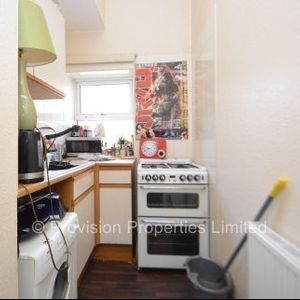 1 Bedroom Flats to rent in Leeds - Photo 2