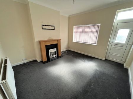 2 bed Terraced - To Let - Photo 2
