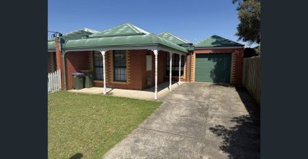 Close to all ameneties! - Photo 2