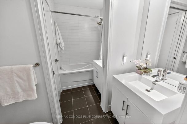 Vu Condos and Lofts , #N507 - Photo 1