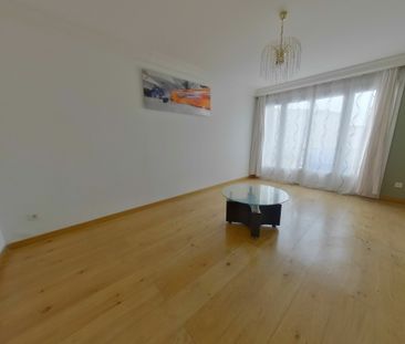 APPARTEMENT T4 - 76.70 m2 - REFAIT Villeurbanne (69100) Le bien en ... - Photo 5