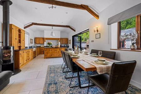 5 bedroom barn conversion to rent - Photo 4