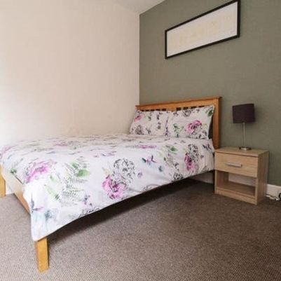 Room in a Shared House, Brudenell View, LS6 - Photo 2
