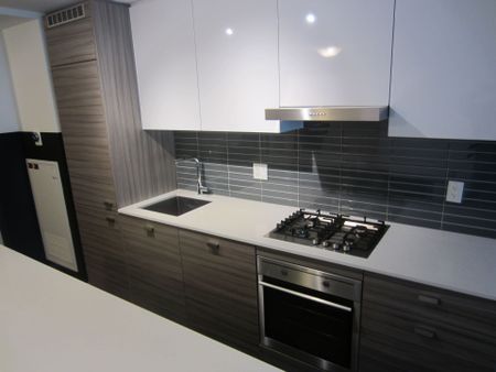 For Lease - 835 St. Clair Avenue Unit# 402, Toronto, Ontario - Photo 5