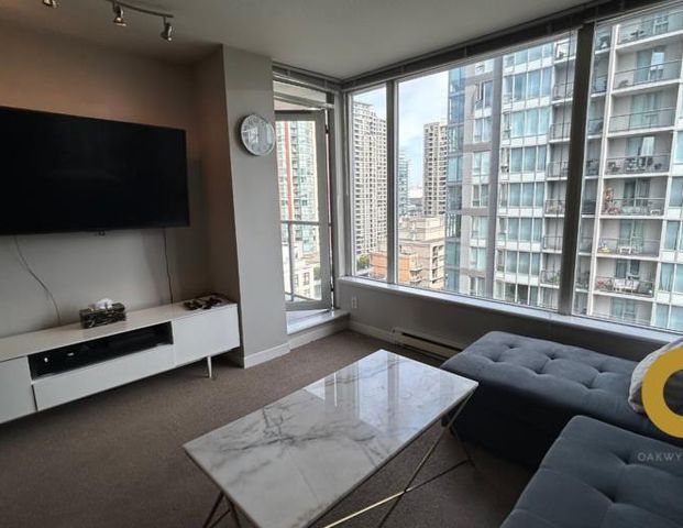 Furnished 1Bed 1Bath + Den in the heart of DT!!! | 1001 Richards Street, Vancouver - Photo 1