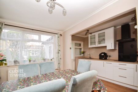 3 bedroom terraced house to rent - Photo 3