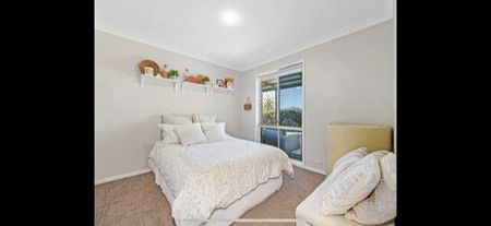 Shared, furnished 4 bed house – swimming pool - Photo 2