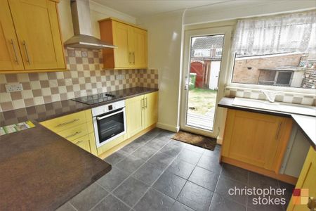 3 bedroom semi-detached house to rent - Photo 5