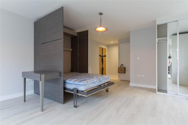 Studio to rent - Photo 1