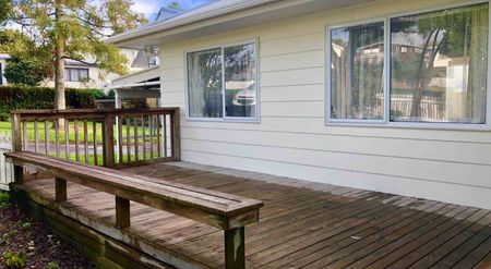 Great Three Bedroom Home, Claridge Street Comm... - Photo 5