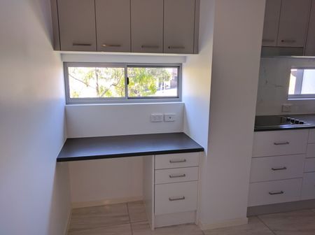 1 bedroom unit in trendy Taringa - Photo 3