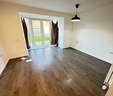 4 bedroom townhouse to rent - Photo 1