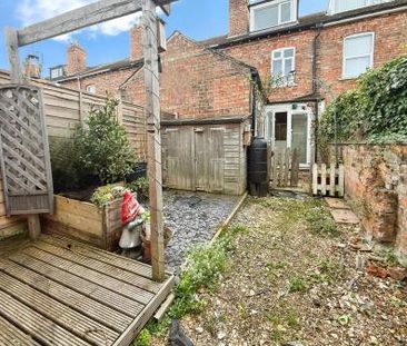 4 bedroom Terraced House To Let - Photo 6