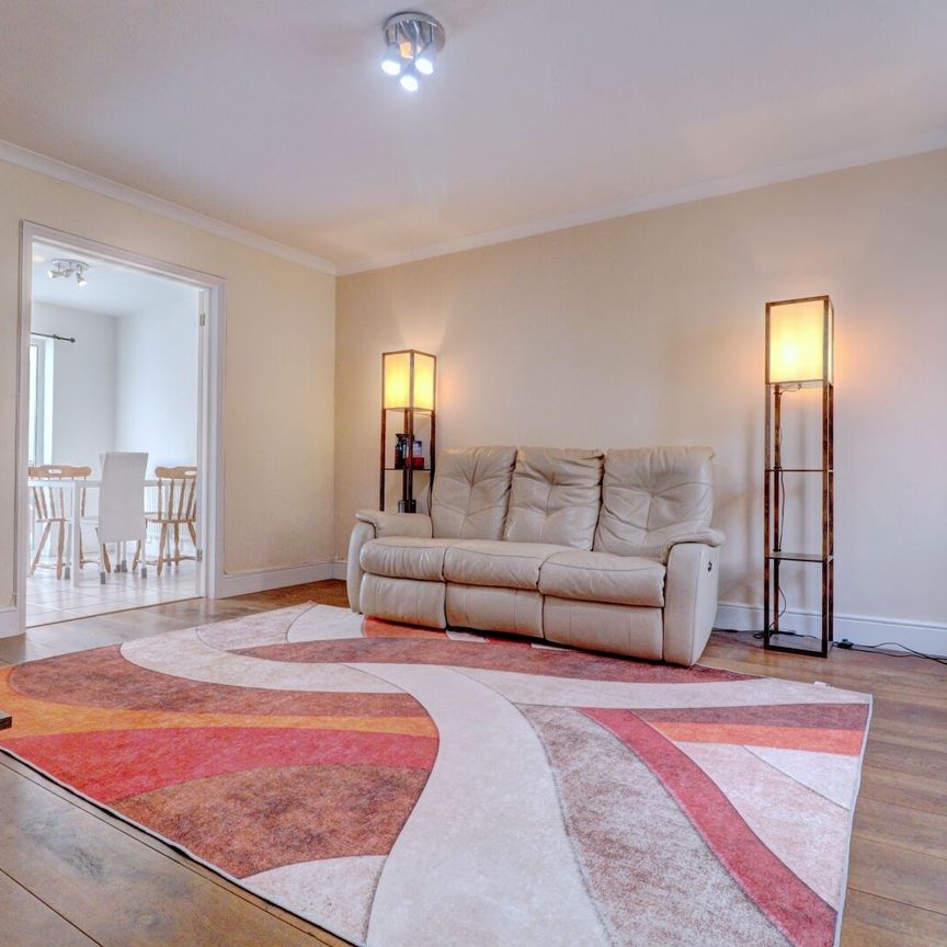 3 bedroom link detached house to rent - Photo 1