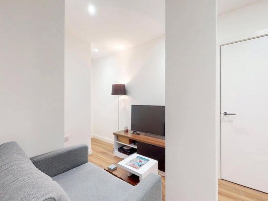 1 bedroom apartment to rent - Photo 1