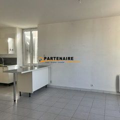 Location Appartement 3 pièces 92m² TAIN L HERMITAGE 26600 - Photo 1