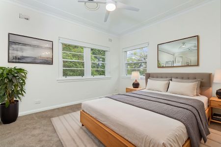 Recently Renovated Family Home - Garden Maintenance Included! - Photo 3