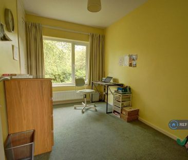 4 bedroom detached house to rent - Photo 5