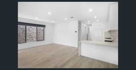 Modern Family Comfort in a Peaceful Avondale Heights Pocket! - Photo 5