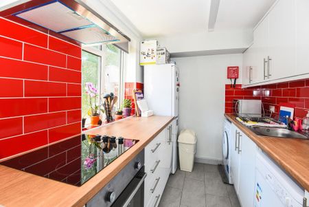 3 bedroom apartment to rent - Photo 3