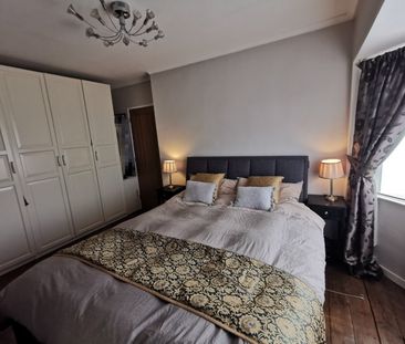 3 Bed Semi-Detached House, Brenley Gardens, SE9 - Photo 6