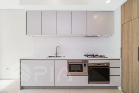 "Modern 1-Bedroom Apartment in Westmead's Premier Highline Tower" - Photo 4