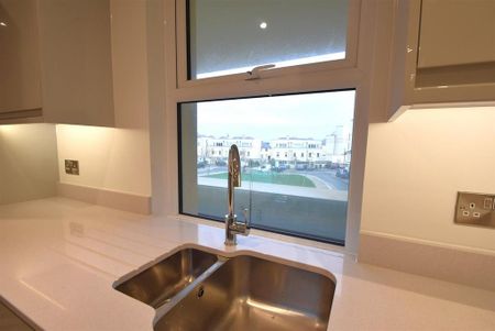 3 bedroom apartment to rent - Photo 3