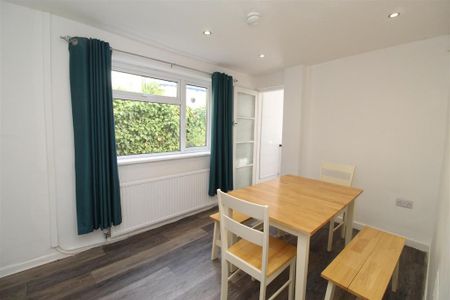 4 bedroom house to rent - Photo 2