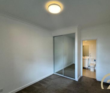 Neat Two-Bedroom Unit - Photo 2