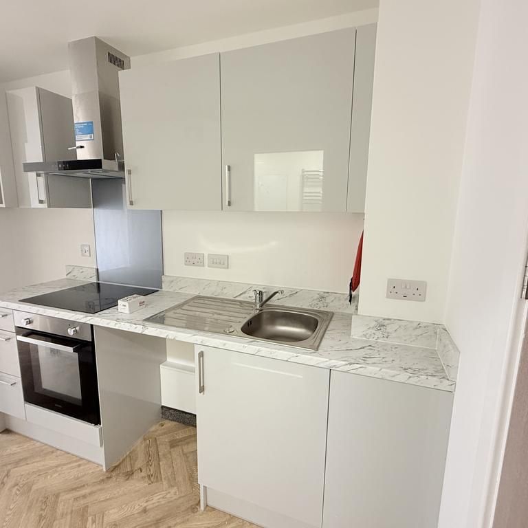 Studio to rent - Photo 1