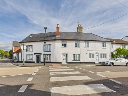 Two bed mid-terraced house to rent in High Street, Exeter, EX3 - Photo 3