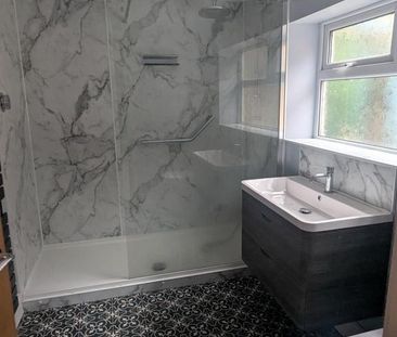 4 bedroom terraced house to rent - Photo 6