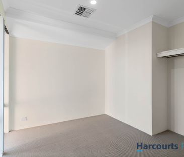 6 Calabria Street, Hammond Park WA 6164 - House For Rent - $735 | D... - Photo 3
